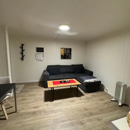 Liten Eldre Og Koselig Studiohybel Appartamento